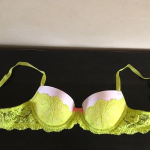 Victoria’s Secret Dream Angel Bra